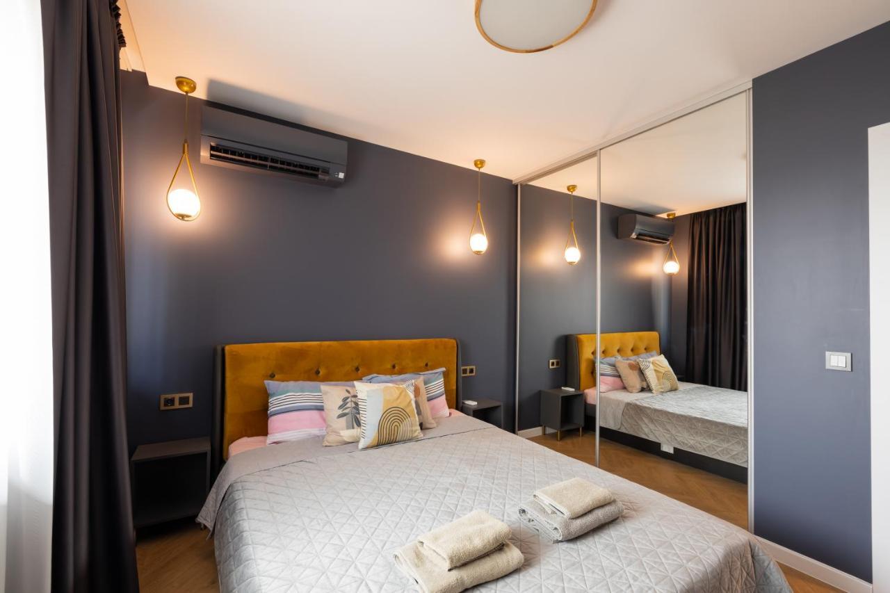 Topaz Beachfront Apartment Варна Экстерьер фото