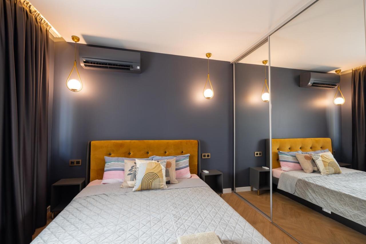 Topaz Beachfront Apartment Варна Экстерьер фото